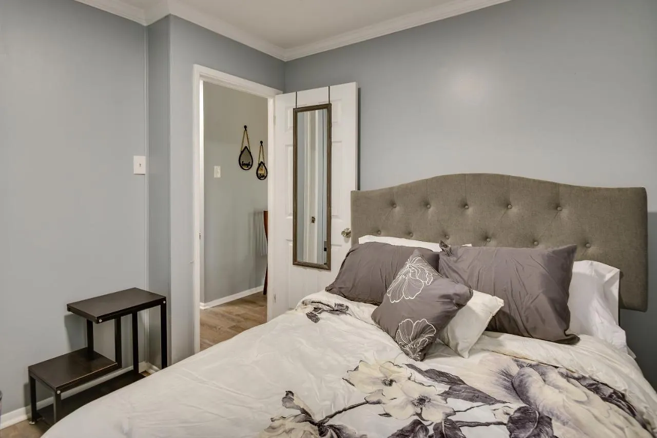 Hampton Vacation Rental Central Location, Patio Holiday home